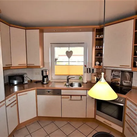 Bernstein-chalet-unten-h Hohwacht